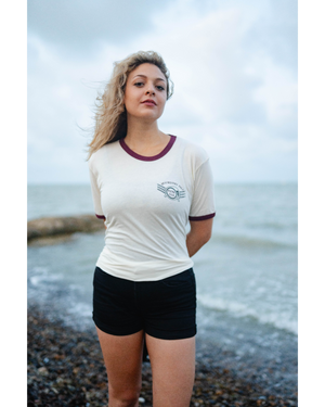 Camiseta con logo de Signature Box