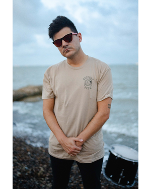Camiseta con logo de Signature Box