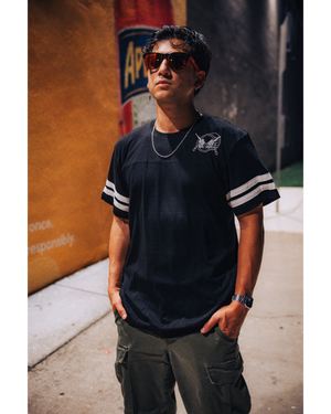 Camiseta con logo de Signature Box