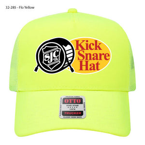 CASQUETTE AVEC LOGO EN BOÎTE BRODÉE