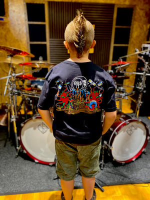 CAMISETA DEL ARTISTA CON LA FIRMA DE MATT GREINER