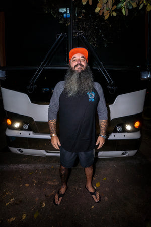 Camiseta con logo de Signature Box